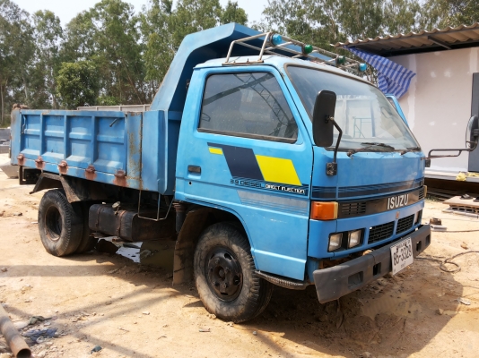 ขายรถ 6 ล้อดั๊ม