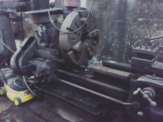 เครื่องกลึง เครื่องกลึง