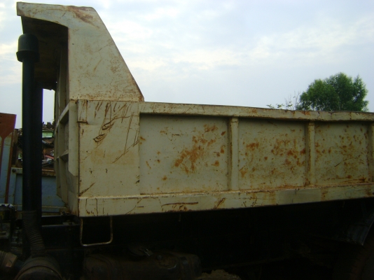 MITSUBISHI   FM  215 F   165  แรง   325,000  บาท