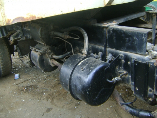 MITSUBISHI   FM  215 F   165  แรง   325,000  บาท