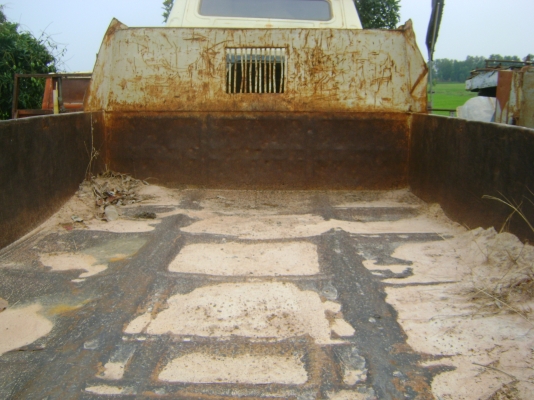 MITSUBISHI   FM  215 F   165  แรง   325,000  บาท