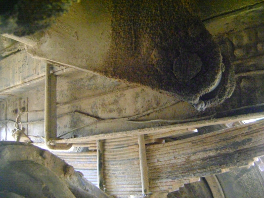 MITSUBISHI   FM  215 F   165  แรง   325,000  บาท