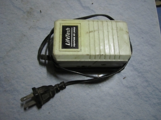 ขาย air  pump  อากาศตู้ปลา 2 ตัว