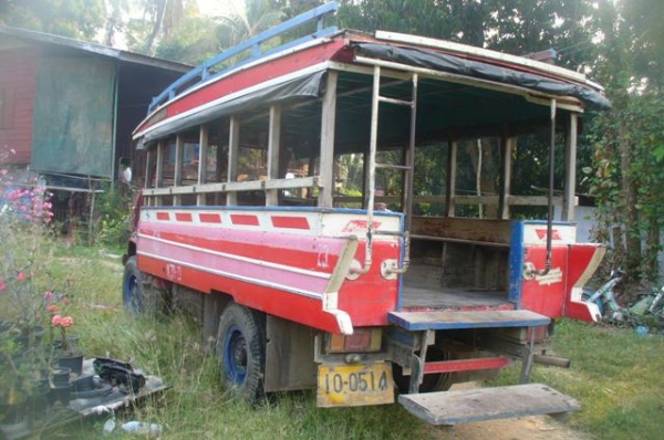 ขายรถสองเเถวไดน่า สี่ล้อกลางโบราณ คอกหมู ขายรถสองเเถวไดน่า สี่ล้อกลางโบราณ คอกหมู