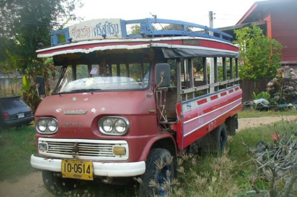 ขายรถสองเเถวไดน่า สี่ล้อกลางโบราณ คอกหมู ขายรถสองเเถวไดน่า สี่ล้อกลางโบราณ คอกหมู