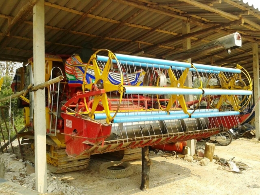 รถเกี่ยวข้าว เกษตรพัฒนา จ้าวช้างไวไฟจอมพลังใหม่ รถซื้อ ตค.ปี 56