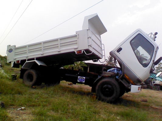 ขาย6ล้อดั้มพ์ 115 แรง ปี38  ลดสุดๆได้ 530,000 ครับ