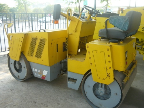 รถบด 3.5 ตัน Sakai SW350 สภาพเนี๊ยบ ไม่มีที่ติ ชม.การทำงานเพียง 500 ชม. รถนอกแท้ นำเข้าจากญีปุ่น