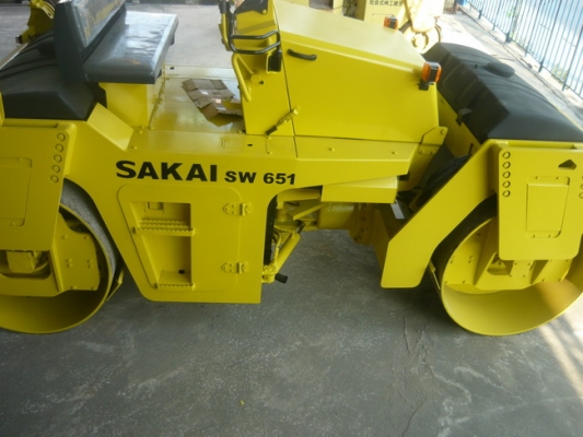 รถบด 7 ตัน Sakai SW651 พร้อมใช้งาน ราคาย่อมเยาว์ ระบสมบูรณ์