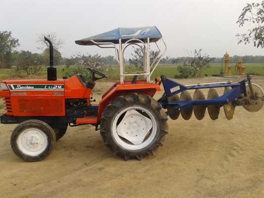 ขายรถไถ24แรง L1-24 คูโบต้า พร้อมผาน5 และตัวหยอดข้าวโพด