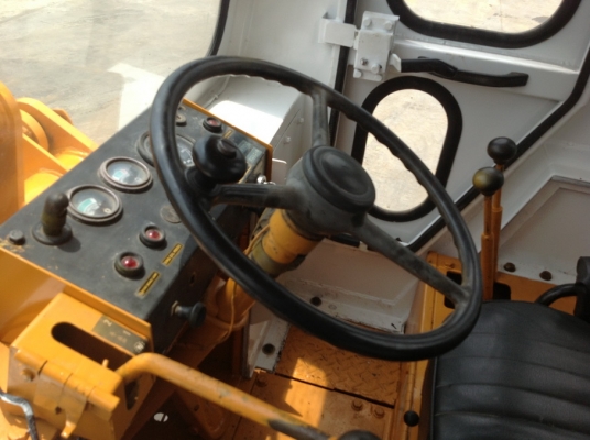 รถตัก 1 คิว Komatsu 507 เก่าญี่ปุ่น นำเข้าเอง ต้องการไฟแนนซ์โทรมาได้ครับ