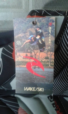 ขาย เสื้อชูชีพ กันกระแทก ของใหม่ครับ