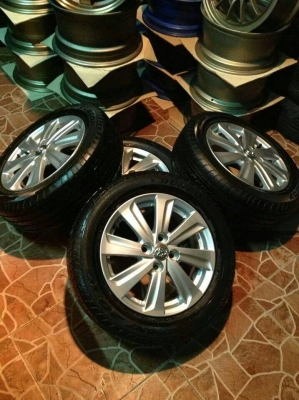 ขายล้อ Vios ป้ายแดงพร้อมยาง 15" 4รู100 ใหม่มาก ๆ ครับ ชุดละ 9,900 บาท