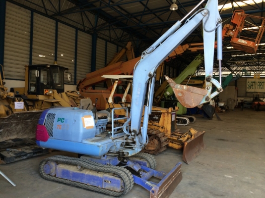 Komatsu PC30-7E สภาพสวย นำเข้าจากญี่ปุ่น ขายถูกครับ