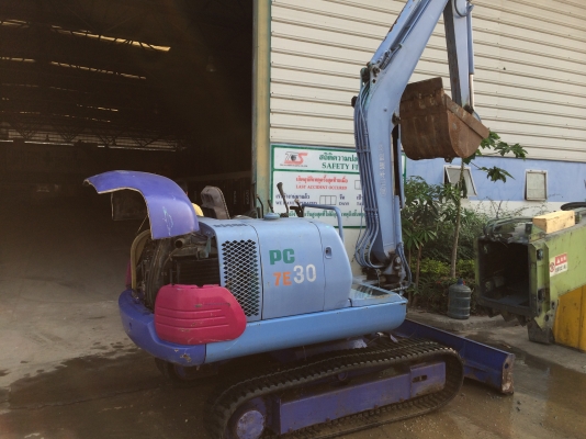 Komatsu PC30-7E สภาพสวย นำเข้าจากญี่ปุ่น ขายถูกครับ