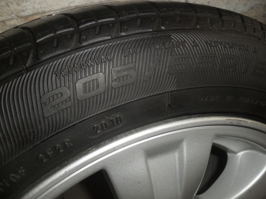 ล้อแม็ก 16นิ้ว6รู มิตซู ยาง205/55R16ปี10 สวยๆ 4 ล้อ ราคา 6900 บาท