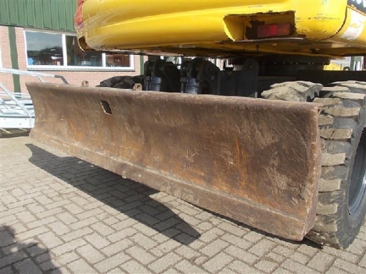 PW130-7 # K40261 : รถขุดล้อยาง Komatsu by กุ้ง:TOS:0813062283