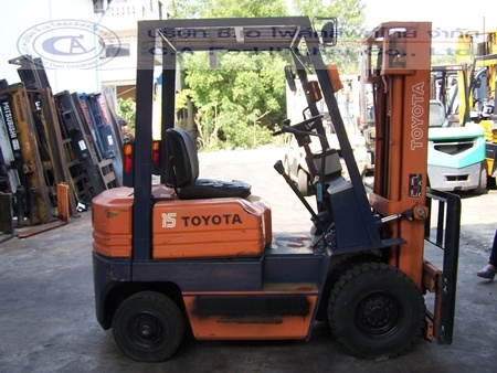 ขายรถ โฟล์คลิฟท์ TOYOTA รุ่น 5-FG15