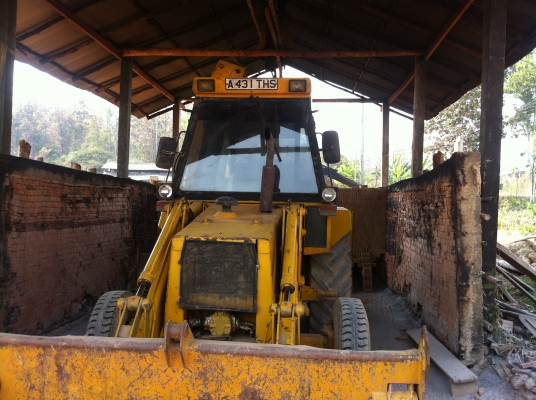 ขายรถตักหน้าขุดหลัง