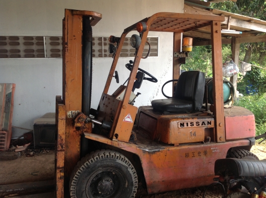 ขายฟอร์คลิฟต์ nissan 2ตัน เก่านอก