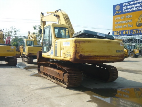 รถขุด Komatsu PC200-6 รถเก่านอกนำเข้าจากญี่ปุ่น สภาพดีเยี่ยม ระบบไฟฟ้าครบ ยังไม่ผ่านการใช้งานในไทย 100\% เอกสารครบ