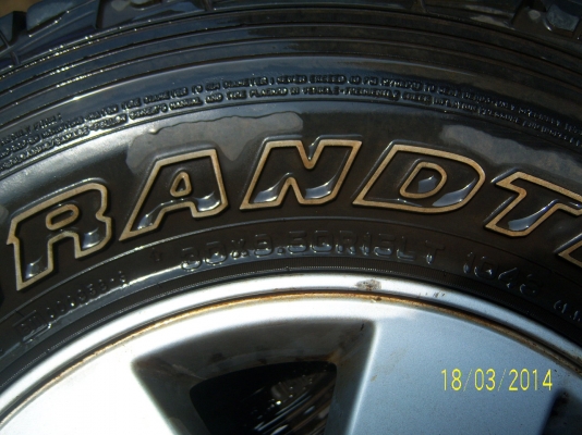 แม็กโตโยต้าขอบ 15 พร้อมยาง 30x9.50  1ชุด