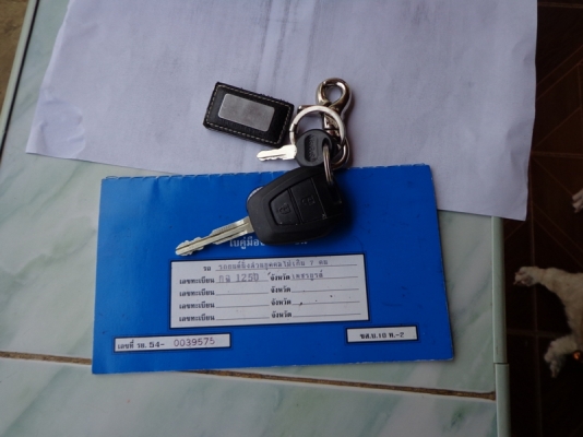 ขายรถบ้านปี13 Isuzu  D-Max Cab-4 Hi-Lander 2.5 VGS Z DVD Prestige A/T  รถ6เดือน วิ่ง8พันโลสวยสุดๆ เดิมทั้งคัน ทุกชิ้น