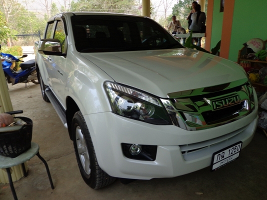 ขายรถบ้านปี13 Isuzu  D-Max Cab-4 Hi-Lander 2.5 VGS Z DVD Prestige A/T  รถ6เดือน วิ่ง8พันโลสวยสุดๆ เดิมทั้งคัน ทุกชิ้น