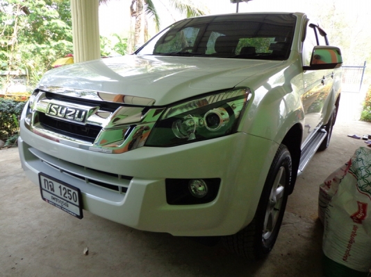 ขายรถบ้านปี13 Isuzu  D-Max Cab-4 Hi-Lander 2.5 VGS Z DVD Prestige A/T  รถ6เดือน วิ่ง8พันโลสวยสุดๆ เดิมทั้งคัน ทุกชิ้น