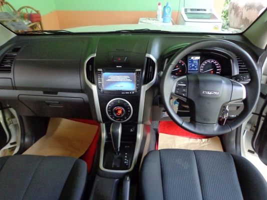 ขายรถบ้านปี13 Isuzu  D-Max Cab-4 Hi-Lander 2.5 VGS Z DVD Prestige A/T  รถ6เดือน วิ่ง8พันโลสวยสุดๆ เดิมทั้งคัน ทุกชิ้น