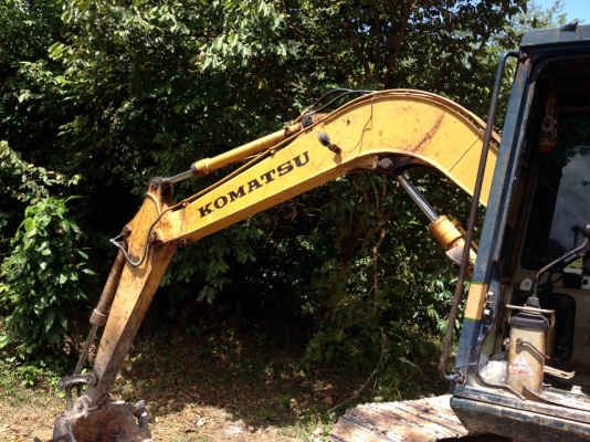 KOMATSU PC60-5