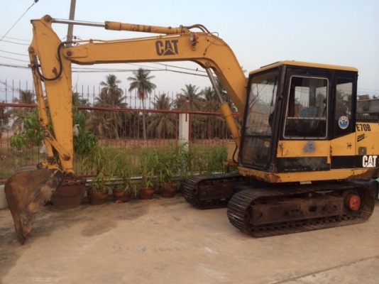 รถขุด Caterpillar รุ่น E70B มือสอง นำเข้าจากญี่ปุ่น สภาพพร้อมใช้งาน