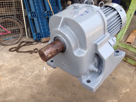 ขายมอเตอร์เกียร์ Mitsubishi 7.5 HP. 380V อัตราทด 1:40 สภาพสวย พร้อมใช้งาน