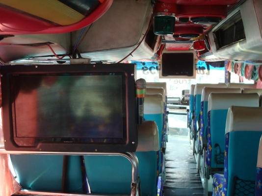 ขายด่วนรถบัสปรับอากาศ8ล้อ 12เมตรสวยมากๆหาแบบนี้ไม่ได้แล้ว  แอร์เย็นฉ่ำ เครื่องเสียงเต็มๆชุดมีทั้งภายนอกและภายใน เจ้าของดูแลอย่างดีไม่เคยมีปัญหา ขายเพราะต้องการเปลี่ยนรถใหม่