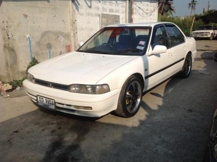 ขายค่ะ แอคคอดตาเพชรเครื่องf20 หัวฉีด ติดแก๊สLPGแล้ว รถสวย พร้อมใช้