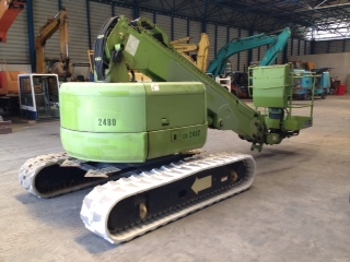 รถกระเช้า AICHI HX99B # 1AXP000424 สินค้าโชว์อยู่ที่โกดังเราในไทยค่ะ