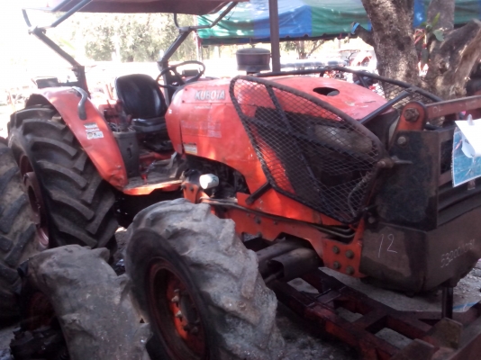 ลดราคาเหลือ450000m8540 สภาพพร้อมลุย พร้อมอุปกรณ์ผ่านหลัง=ใบดัน เครืองยนต์ดีมากๆ เสียงเครืองเงียบเดินเรียบ เหมือนใหม่