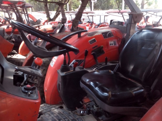 ลดราคาเหลือ450000m8540 สภาพพร้อมลุย พร้อมอุปกรณ์ผ่านหลัง=ใบดัน เครืองยนต์ดีมากๆ เสียงเครืองเงียบเดินเรียบ เหมือนใหม่