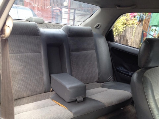 ขายครับ. Civic 4 dor ปี 95 42000 ขายตามสภาพน่ะครับอ่านให้เข้าใจ บอกหมดไม่มีหลอกลูกค้า เครื่องหัวฉีด เกียร mt. แกส LPG. ตัวท๊อปสุด. ไฟฟ้าทั้งคัน. แอรเย์็น สีพอได้ เครื่องนิ่ง ควันไม่ไหล. เครื่อง แห้งๆเลย เเต่น่าจะปะเก็นฝาสูบแตกทำให้รถไม่มีกำลังอัด ช่างบอกม