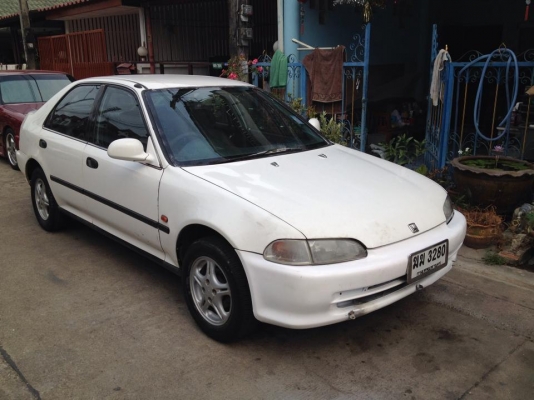 ขายครับ. Civic 4 dor ปี 95 42000 ขายตามสภาพน่ะครับอ่านให้เข้าใจ บอกหมดไม่มีหลอกลูกค้า เครื่องหัวฉีด เกียร mt. แกส LPG. ตัวท๊อปสุด. ไฟฟ้าทั้งคัน. แอรเย์็น สีพอได้ เครื่องนิ่ง ควันไม่ไหล. เครื่อง แห้งๆเลย เเต่น่าจะปะเก็นฝาสูบแตกทำให้รถไม่มีกำลังอัด ช่างบอกม