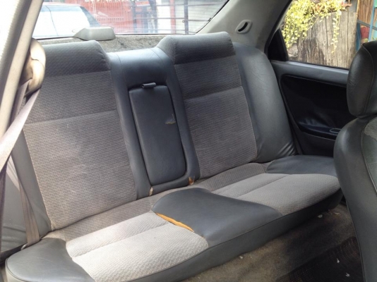 ขายครับ. Civic 4 dor ปี 95 42000 ขายตามสภาพน่ะครับอ่านให้เข้าใจ บอกหมดไม่มีหลอกลูกค้า เครื่องหัวฉีด เกียร mt. แกส LPG. ตัวท๊อปสุด. ไฟฟ้าทั้งคัน. แอรเย์็น สีพอได้ เครื่องนิ่ง ควันไม่ไหล. เครื่อง แห้งๆเลย เเต่น่าจะปะเก็นฝาสูบแตกทำให้รถไม่มีกำลังอัด ช่างบอกม