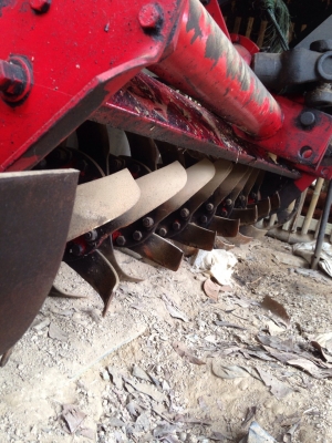 ขายจอบหมุน 1.80 เมตร เจ้าของขายเอง ใช้งานน้อย สภาพ 90\% ขายจอบหมุน 1.80 เมตร เจ้าของขายเอง ใช้งานน้อย สภาพ 90\%