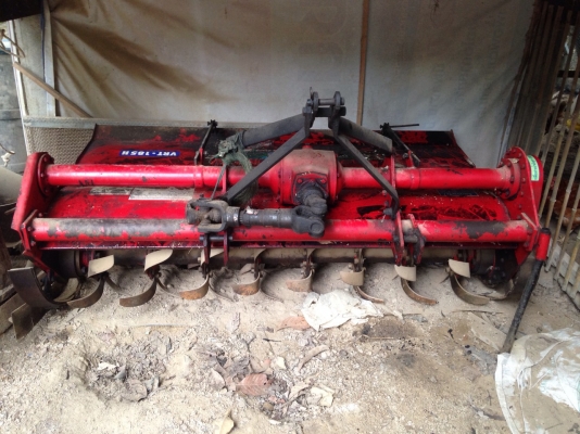 ขายจอบหมุน 1.80 เมตร เจ้าของขายเอง ใช้งานน้อย สภาพ 90\% ขายจอบหมุน 1.80 เมตร เจ้าของขายเอง ใช้งานน้อย สภาพ 90\%