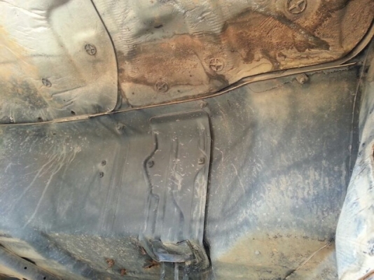 รถอีซูซุ 6 ล้อดั้ม NPR 130 แรงม้า. ปี 48 สนใจติดต่อ 081 - 6079515 รถอีซูซุ 6 ล้อดั้ม NPR 130 แรงม้า. ปี 48 สนใจติดต่อ 081 - 6079515