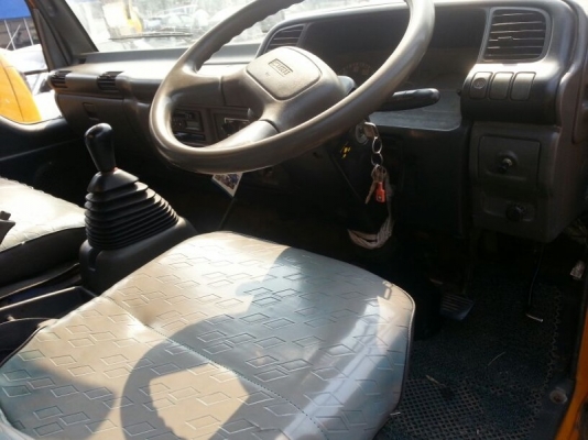 รถอีซูซุ 6 ล้อดั้ม NPR 130 แรงม้า. ปี 48 สนใจติดต่อ 081 - 6079515 รถอีซูซุ 6 ล้อดั้ม NPR 130 แรงม้า. ปี 48 สนใจติดต่อ 081 - 6079515