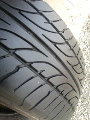 ขายยาง215/60/16 ปี 3212 DUNLOP SP LM703 1 ชุด