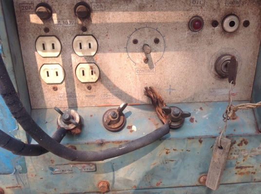 ขายเครื่องปั่นไฟ มีเครื่องเชื่อมเหล็กในตัว