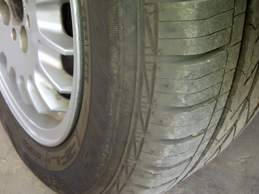 ขายรถเก๋ง ยุโรป 316 ; วางเครื่อง 4A GE  ยางใหม่่สีเส้น ใช้งานได้ปกติ เล่มพร้อมโอน ภาษี58