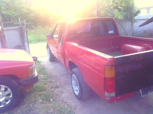 ขาย นิสสันบิ๊กเอ็มแคป ปี39 เครื่อง2.5จอโค้ง ล้อแมก แอร์เย็น 105000 รถพร้อมใช้งาน