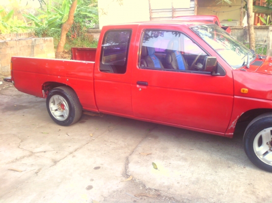 ขาย นิสสันบิ๊กเอ็มแคป ปี39 เครื่อง2.5จอโค้ง ล้อแมก แอร์เย็น 105000 รถพร้อมใช้งาน